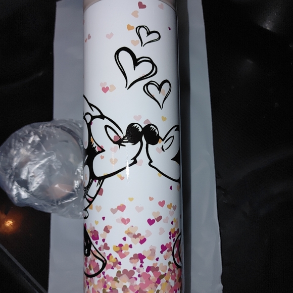 Mickey and Minnie valentines tumbler - Picture 3 of 3